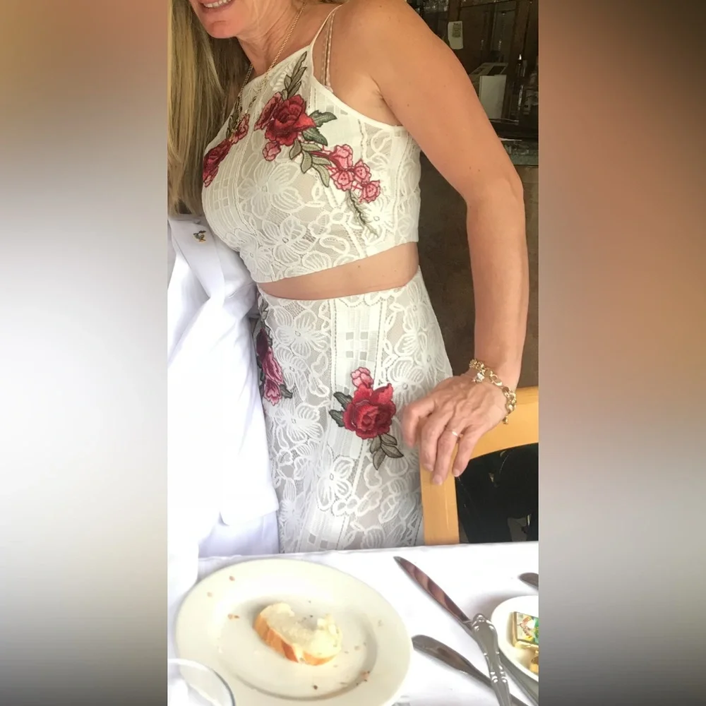 Lulus 2 peice set - Picture 3 of 3